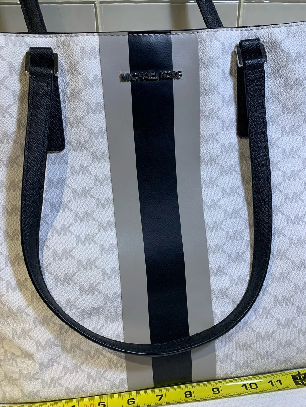Michael Kors Jet Set Travel Large Center Stripe Signature Tote Bag White/Black
